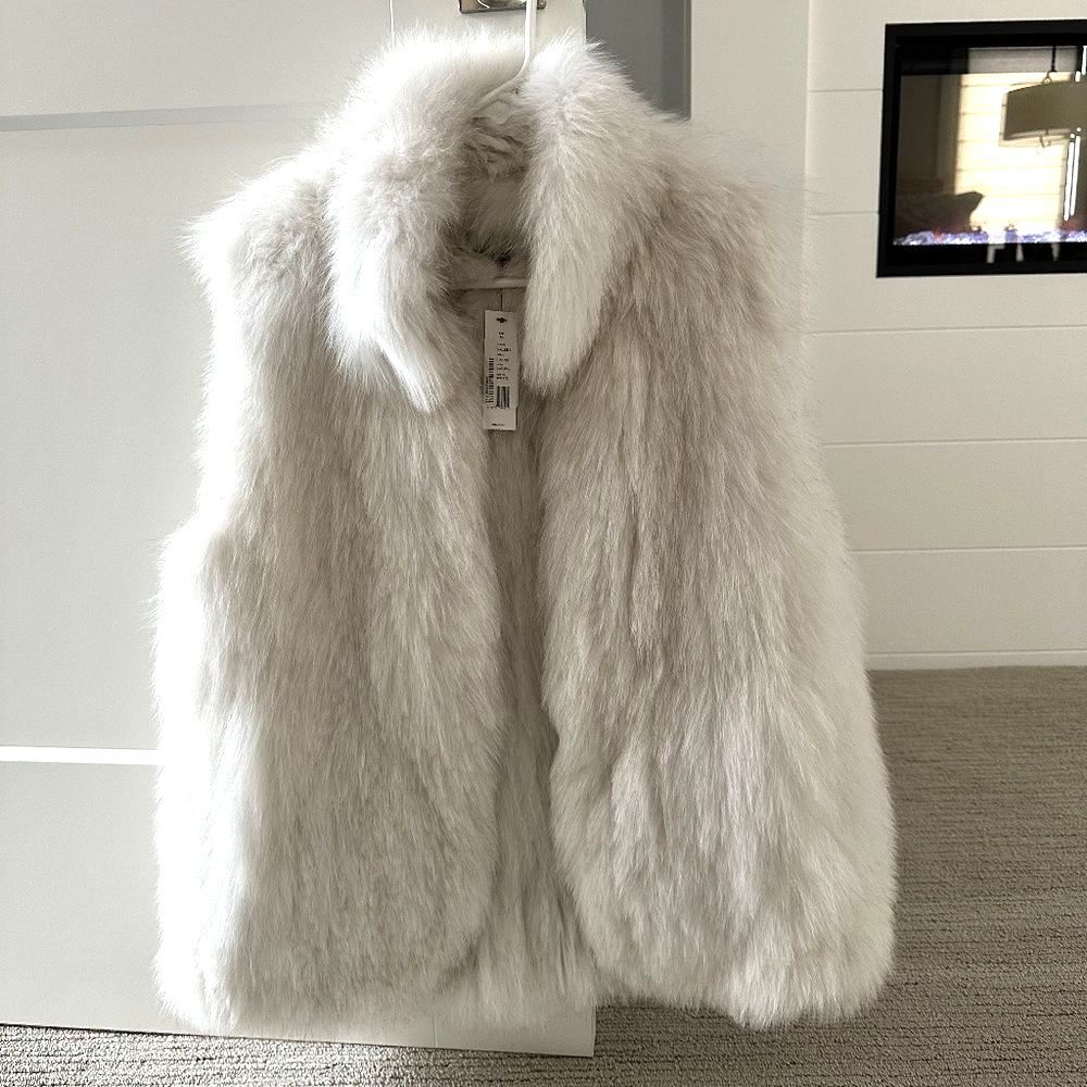 THEORY Ultra Luxe Hanalee Snow Fox Fir Vest Sz M NWT $1595!!